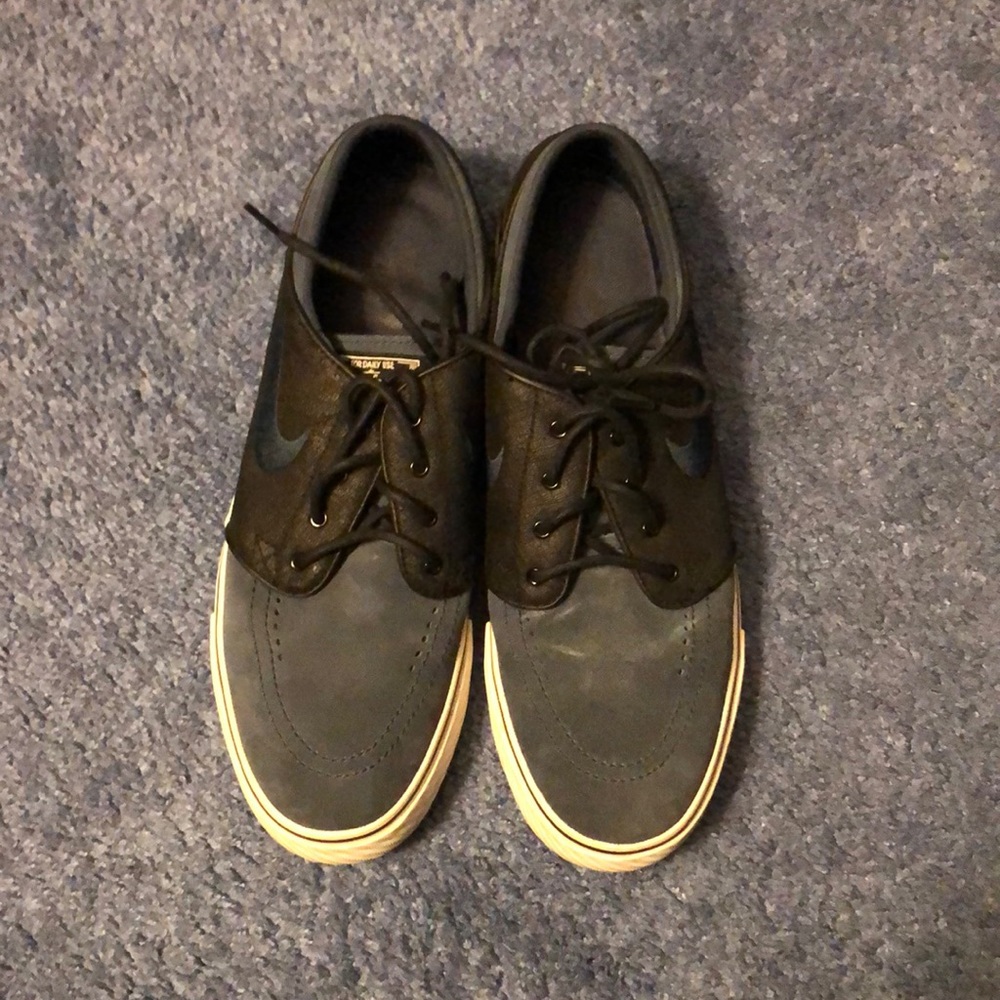 Nike Janoski Size 9.5